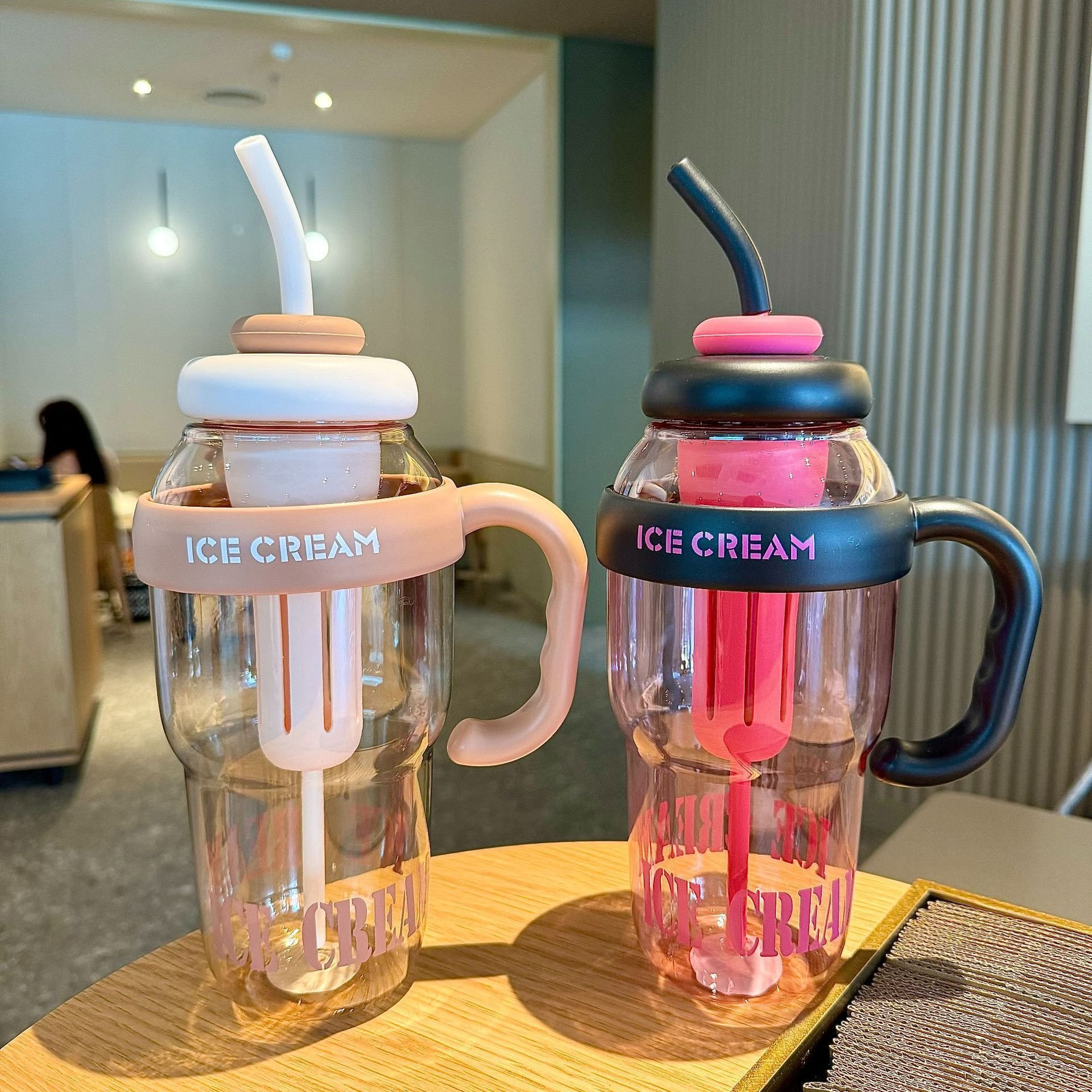 Hot Selling Products 2024 40oz Time Scale Reminder Outdoor Sports Kids School 1200ml Gifts Ice Cream Water Bottle With Handle