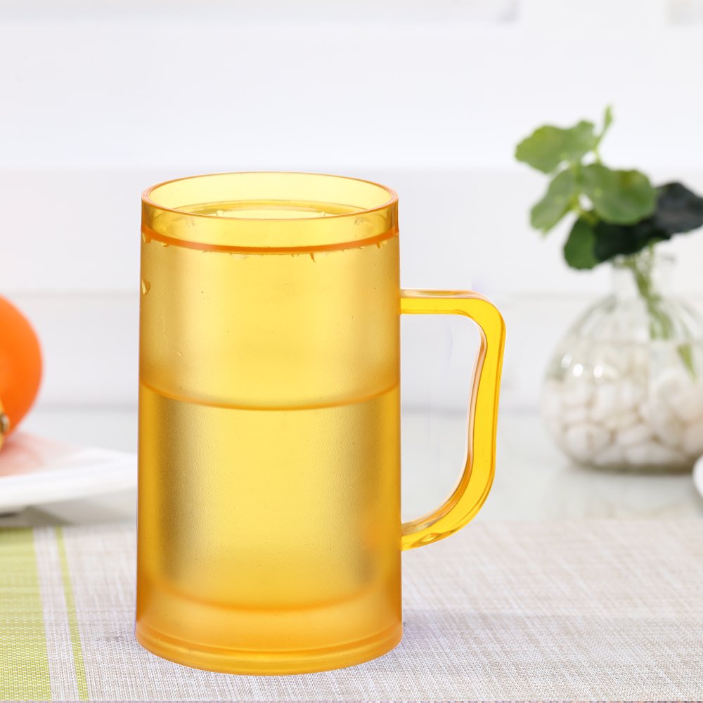 Hot sale Reusable Keep drink cold High Quality double walled plastic freezable beer mug 15oz