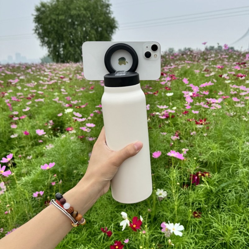 Custom Logo Insulated Water Bottle With Magnetic Phone Mount For Sports 24oz Magnetic Water Bottle With Magnetic Lid and Straw