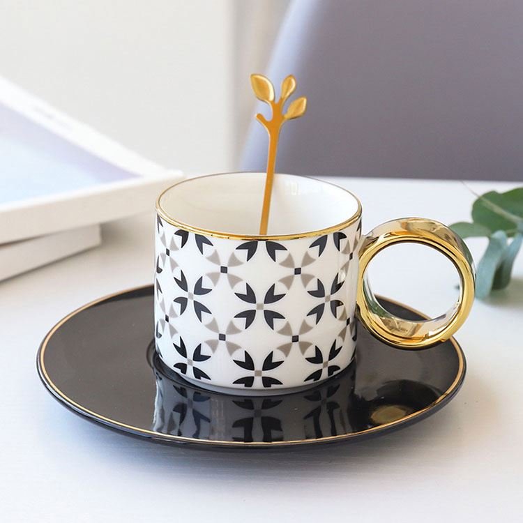 Zogifts Wholesale Nordic Coffee Golden Handle Tea Cup And Saucers Sets Tazas Ceramic Mugs Gold