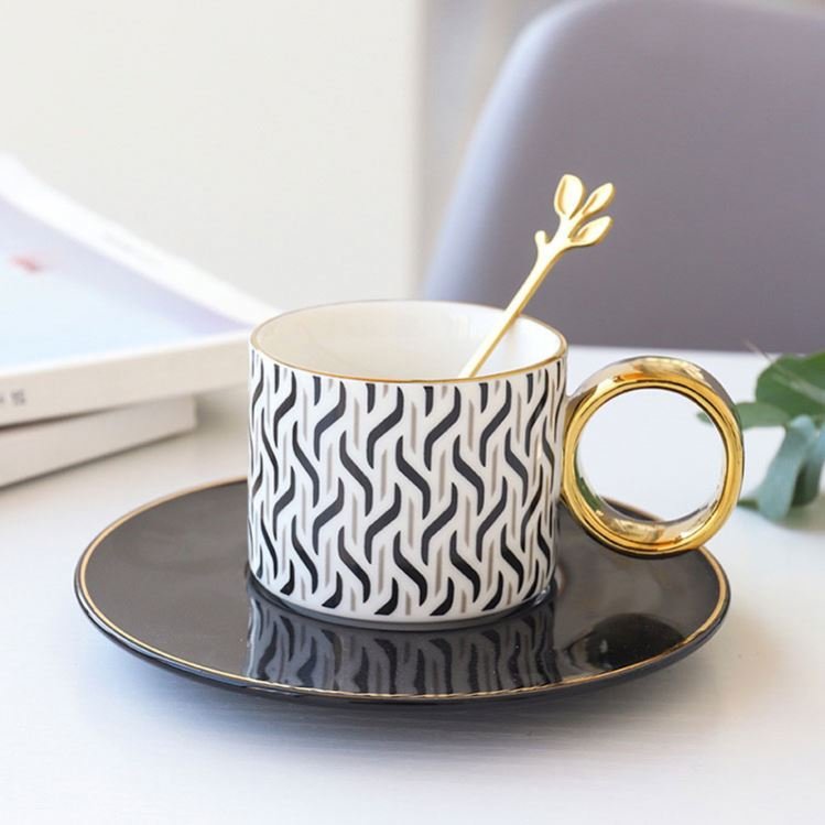Zogifts Wholesale Nordic Coffee Golden Handle Tea Cup And Saucers Sets Tazas Ceramic Mugs Gold