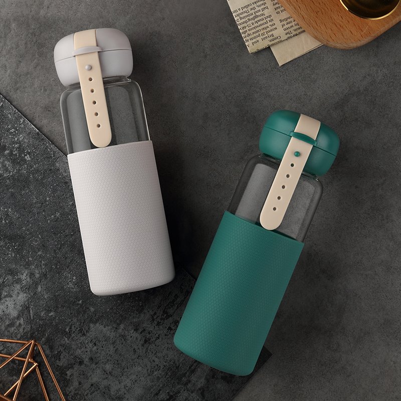 Glass Water Bottle Silicone Sleeve China Manufacturer Customized With Handle Portable Eco-friendly Silicon Rope Insulated