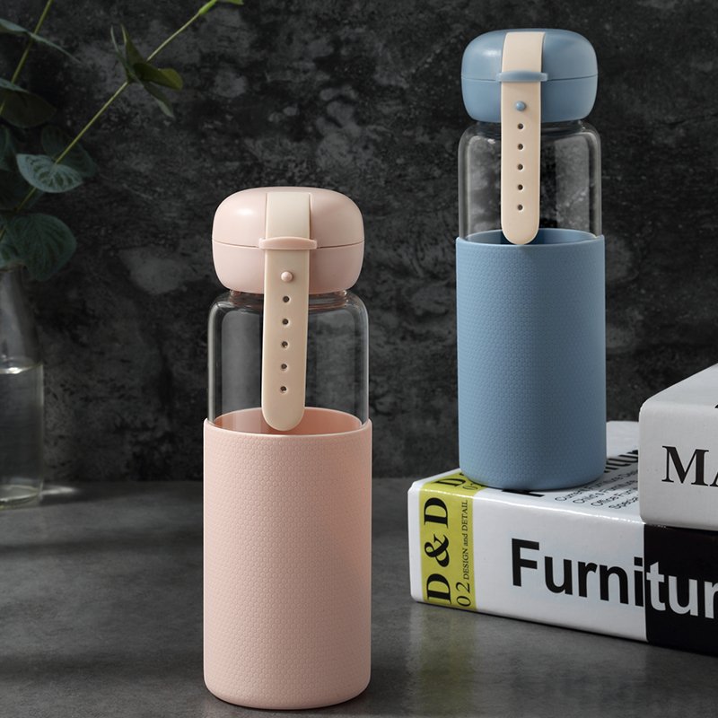 Glass Water Bottle Silicone Sleeve China Manufacturer Customized With Handle Portable Eco-friendly Silicon Rope Insulated