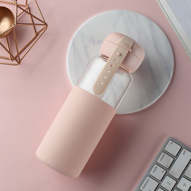 Glass Water Bottle Silicone Sleeve China Manufacturer Customized With Handle Portable Eco-friendly Silicon Rope Insulated