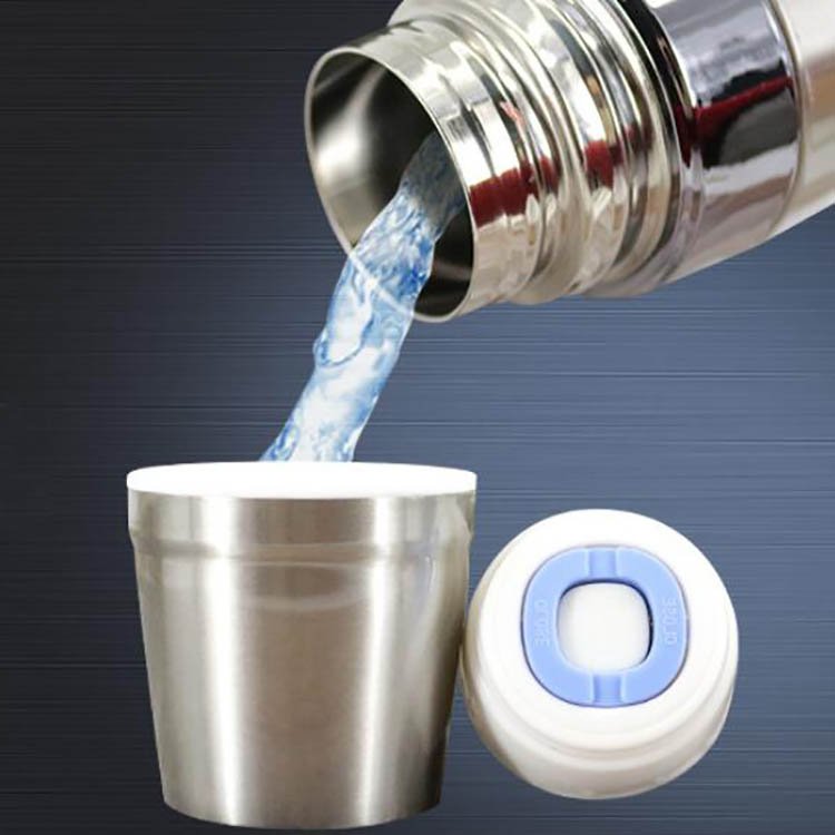 In Stock Classic 750ML Water Bottles Stainless Steel Thermos Vacuum Double Wall Flasks With Strap