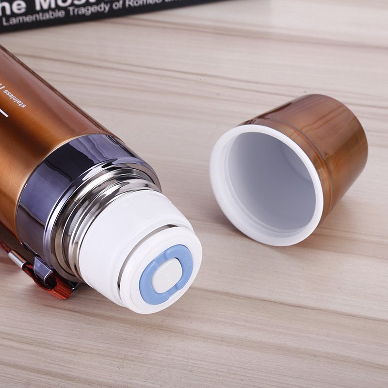 In Stock Classic 750ML Water Bottles Stainless Steel Thermos Vacuum Double Wall Flasks With Strap