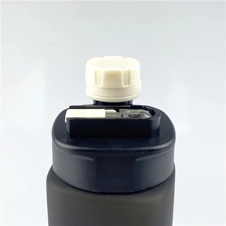 Wholesale Custom Logo 22oz Leakproof BPA Free Fitness Sports Plastic Water Bottle customize logo and color