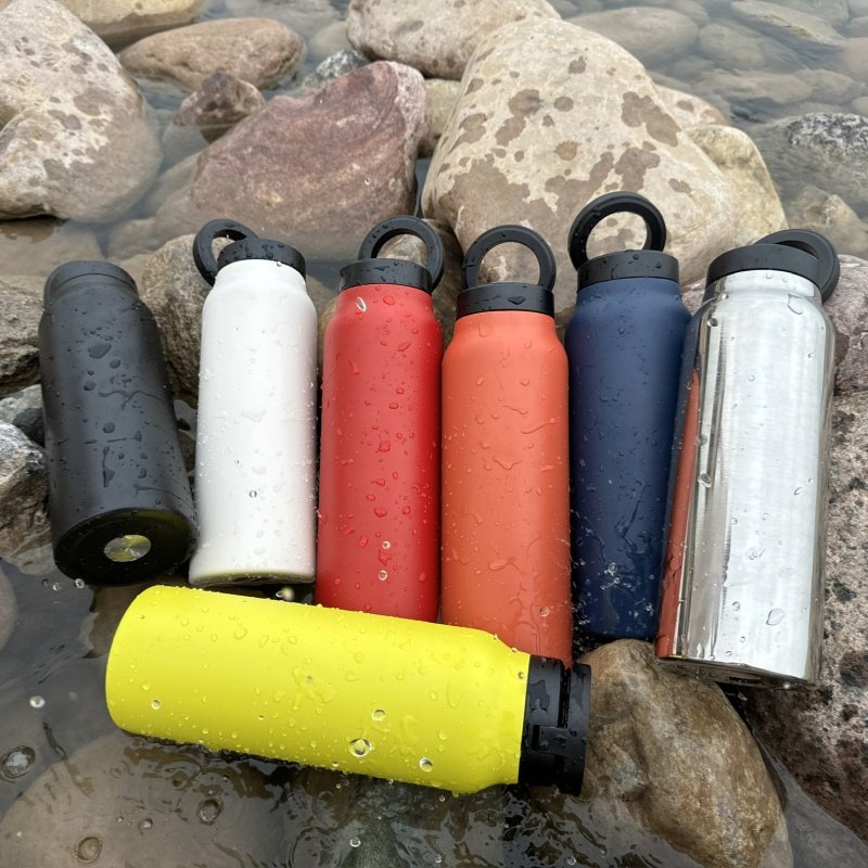 Outdoor Sports 24oz Magsafe Water Bottle With Straw Lid Leak-proof Insulated Water Bottle With Magnetic Phone Holder