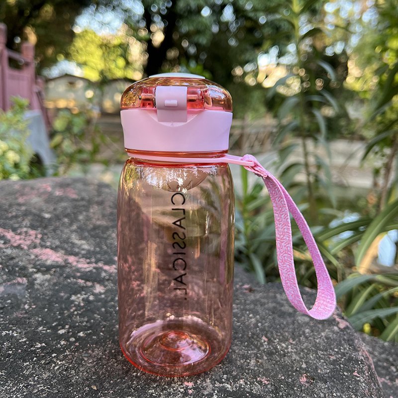 Wholesale customized 400ml plastic sports water bottle with safety lock sling and filter water cup