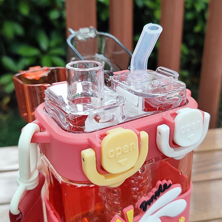 Seaygift kids children Outdoor travel double straw drinking cartoon square plastic cup BPA free leak proof water bottle