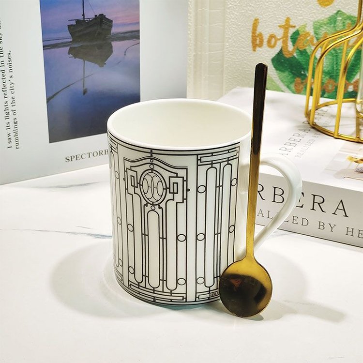 Wholesale custom Porcelain Mug ceramic Coffee Tea Milk Cups Bone China Drinkware Mugs Birthday Gift cups With Golden Spoon