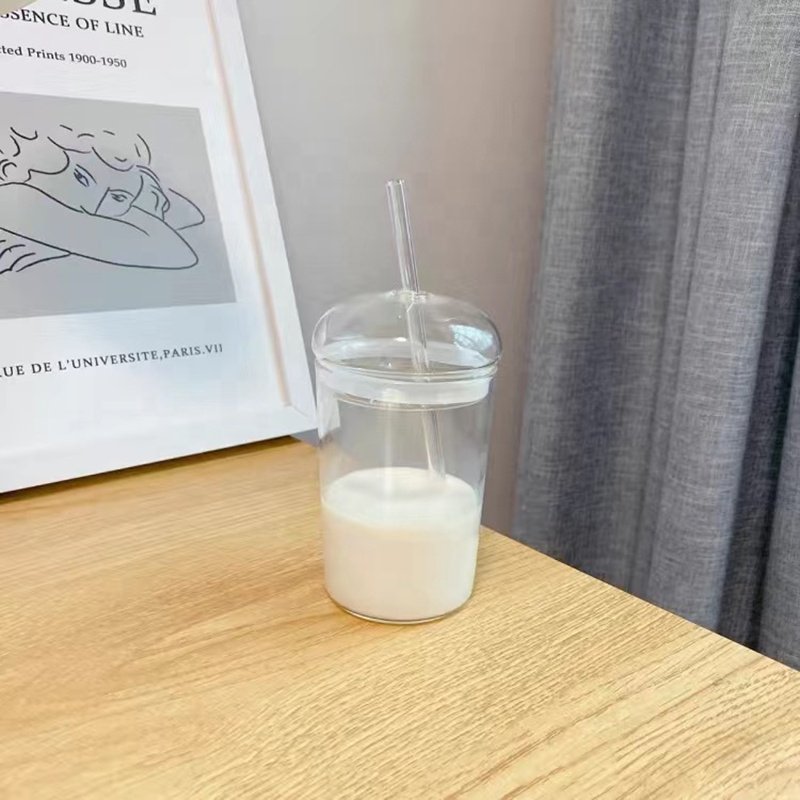 Custom Glass Cup With Dome Lid And Straw Borosilicate Iced Coffee Tumbler Glass Water Bottles Reusable Can Shaped Containers