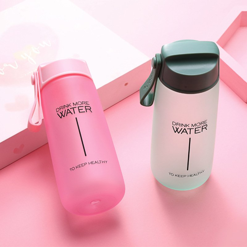 2023 Gym food grade high quality customized logo leakproof sports water bottle plastic water bottle