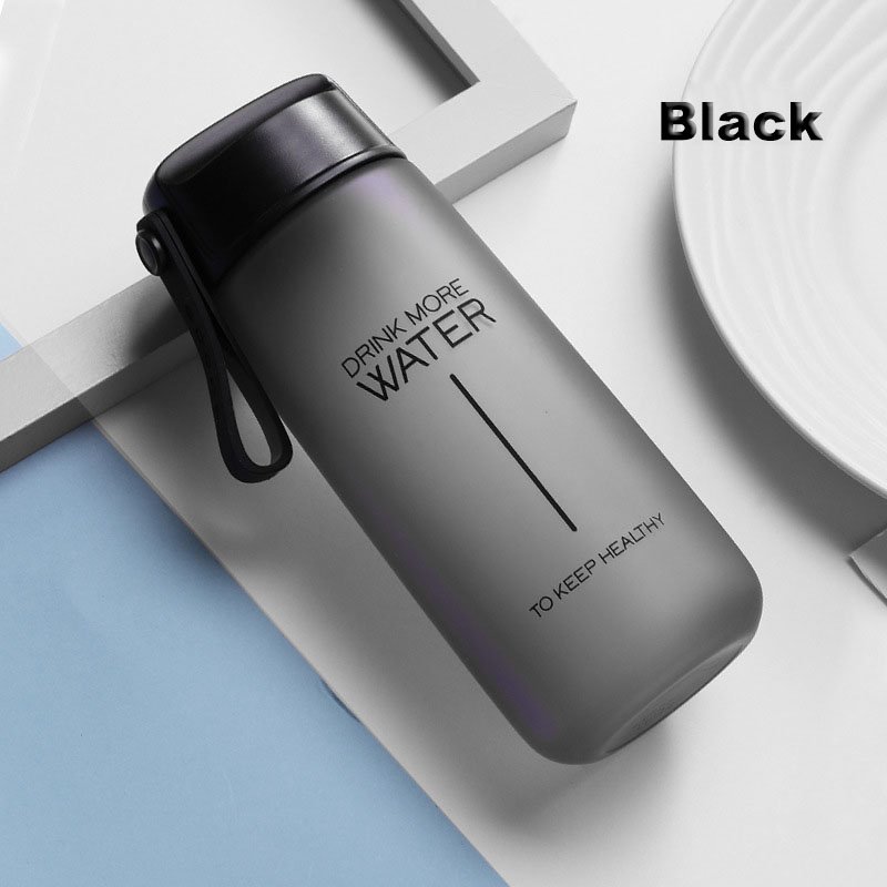 2023 Gym food grade high quality customized logo leakproof sports water bottle plastic water bottle