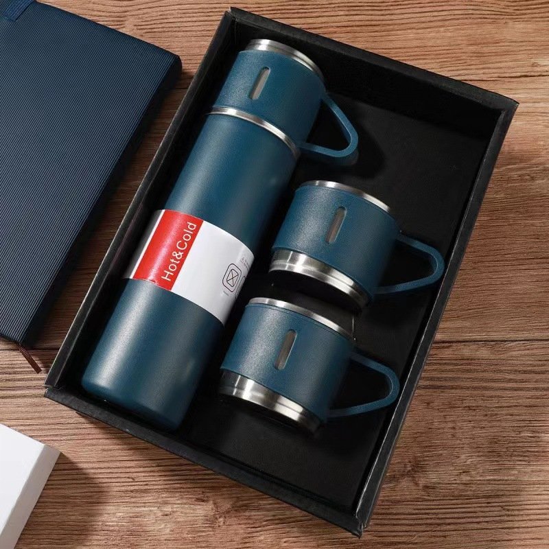 Stainless steel promotional drinkware travel water bottles thermal mug gift sets items forwomen men vacuum flask with 2 cups