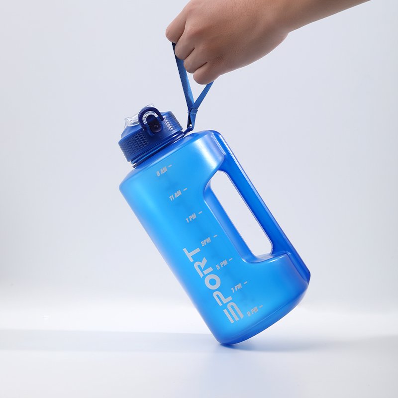 High Quality Custom Transparent Gym Big Capacity Plastic 2L Water Bottles Sports Jug Water Bottle With handle