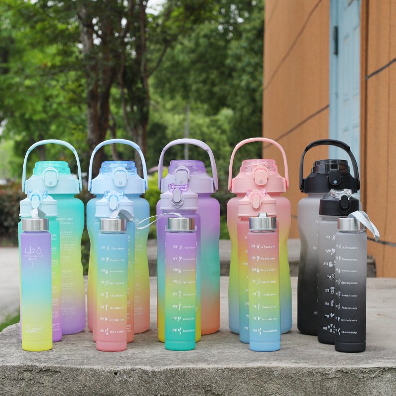 wholesale bulk 3pcs set 2000ml 900ml 300ml gradient Plastic water bottle portable frosted 2L 3pcs in 1plastic water bottles