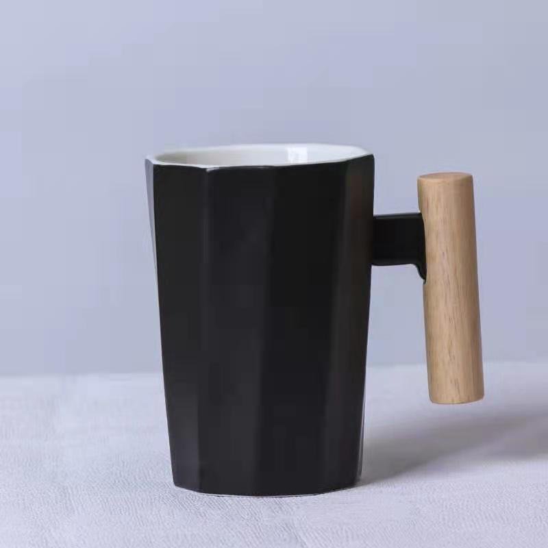 High Quality Creative Retro Wood Handle Ceramic Mug With Hand Gift Coffee Water Cup