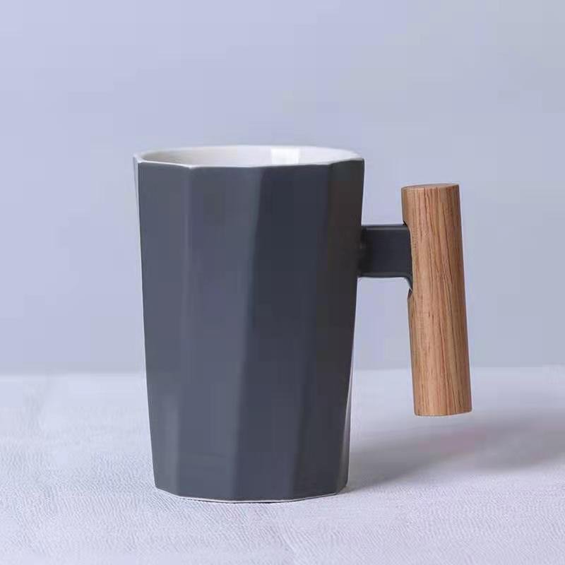 High Quality Creative Retro Wood Handle Ceramic Mug With Hand Gift Coffee Water Cup