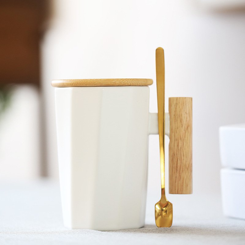 High Quality Creative Retro Wood Handle Ceramic Mug With Hand Gift Coffee Water Cup