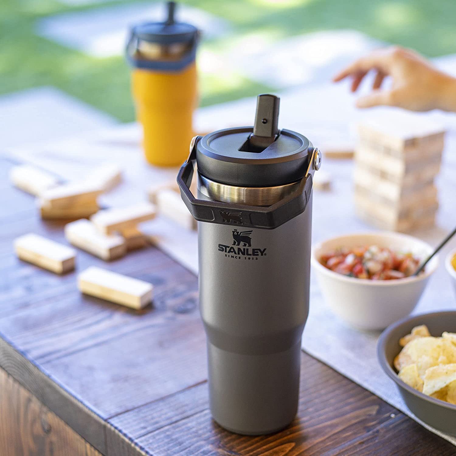 30oz Waterbottles Double-Wall Insulated Special Design Exclusive Flip Straw with For Outdoor and Daily Activity