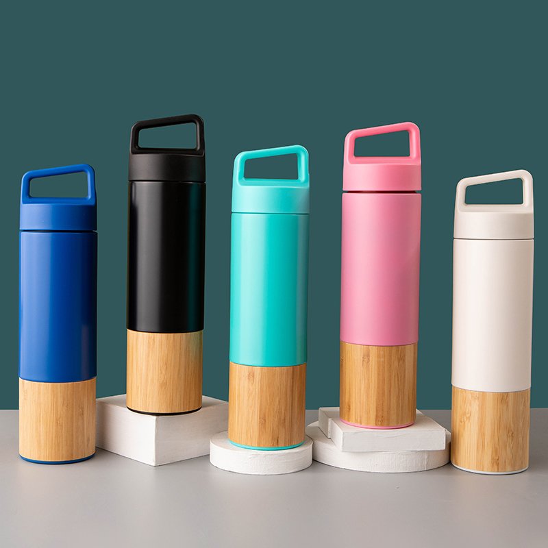 NEW 2023 wholesale eco friendly double wall stainless steel tumbler bamboo handle bottle vacuum flask water bottle