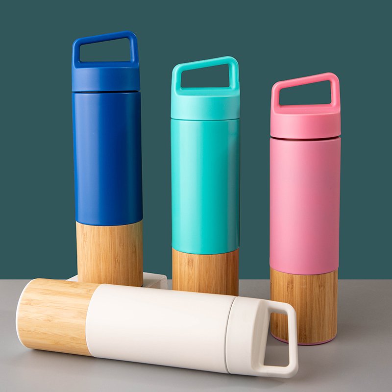 NEW 2023 wholesale eco friendly double wall stainless steel tumbler bamboo handle bottle vacuum flask water bottle