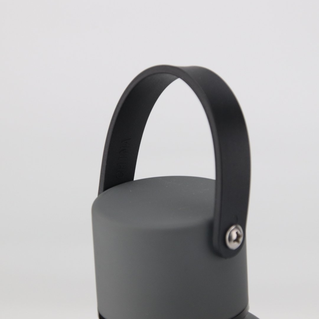 Eco-Friendly Stainless Steel Water Bottle Portable Vacuum Insulated Sports Design Thermal Cold Beverages Includes Lids