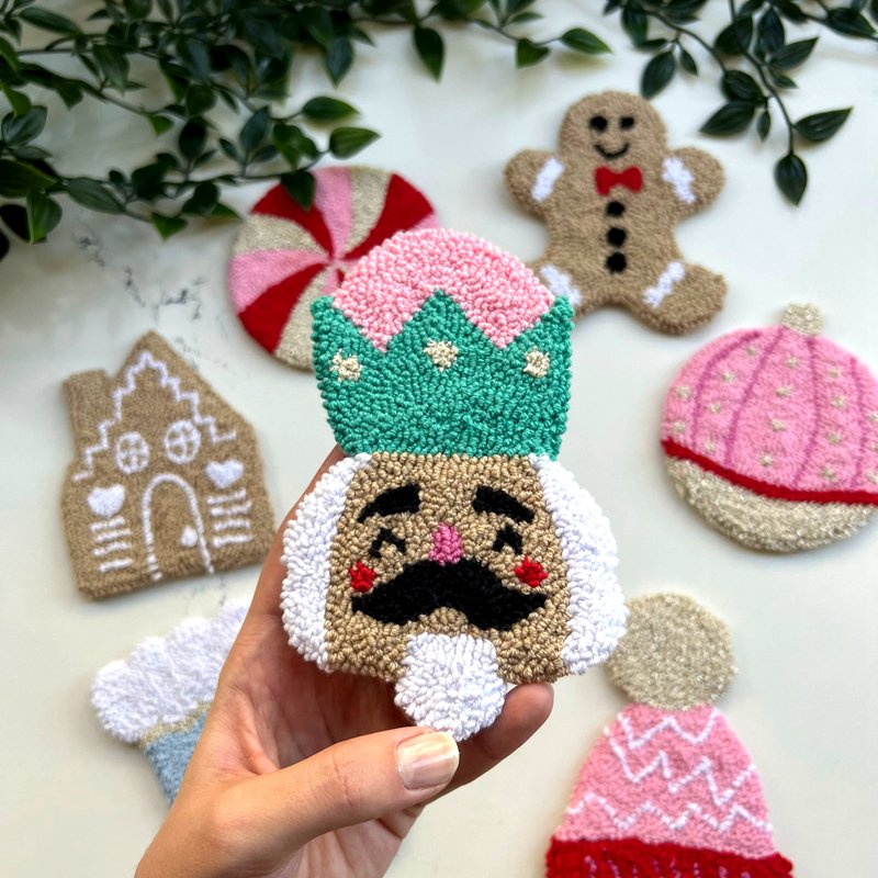 Christmas holiday decoration custom pattern rug mug coasters cute coffee drink punch needle coaster