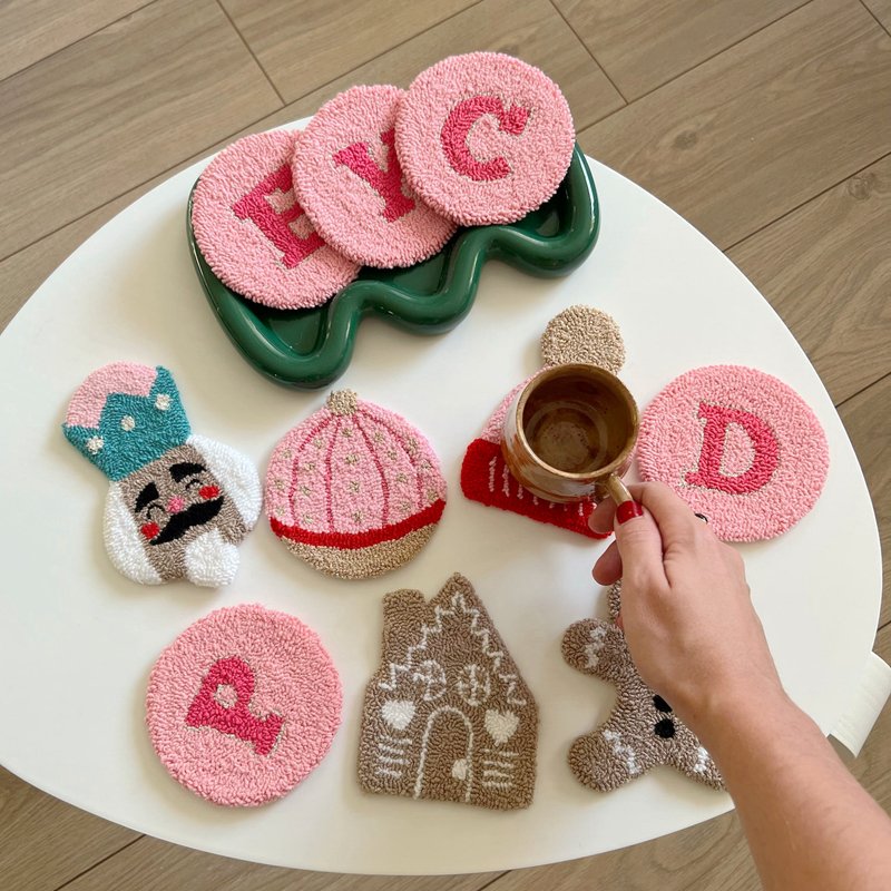 Christmas holiday decoration custom pattern rug mug coasters cute coffee drink punch needle coaster