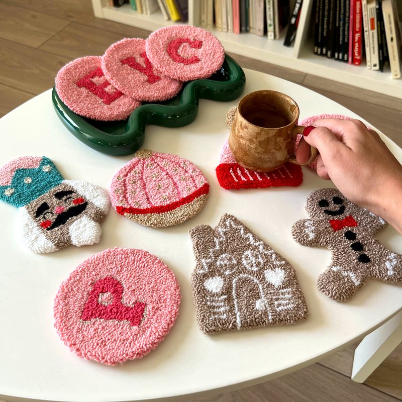 Christmas holiday decoration custom pattern rug mug coasters cute coffee drink punch needle coaster