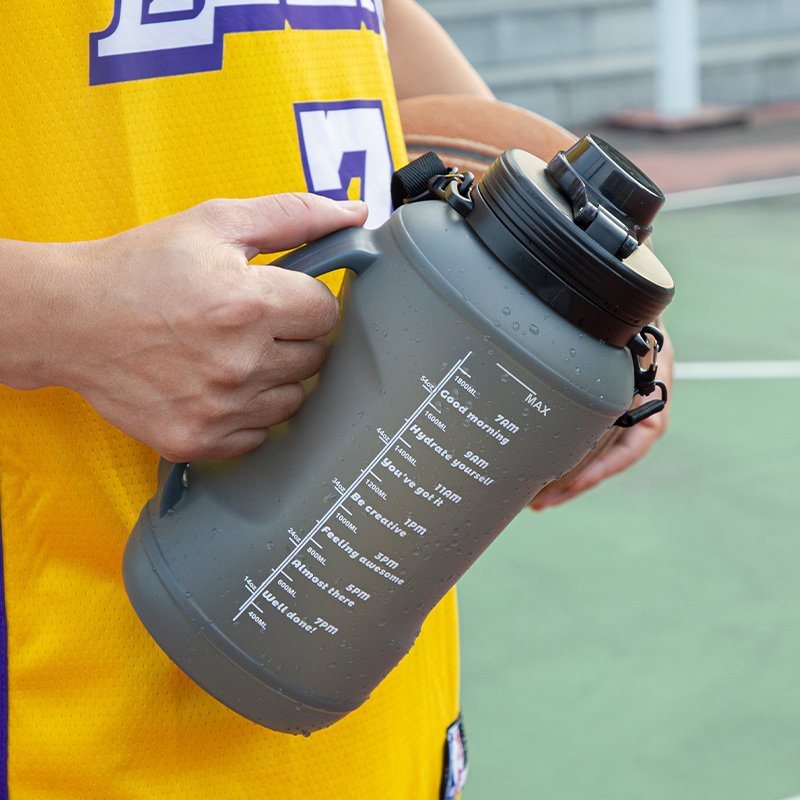 Wholesale BPA Free 2L Sport Gym Collapsible Drinking Foldable Silicone Travel Water Bottle With Straw