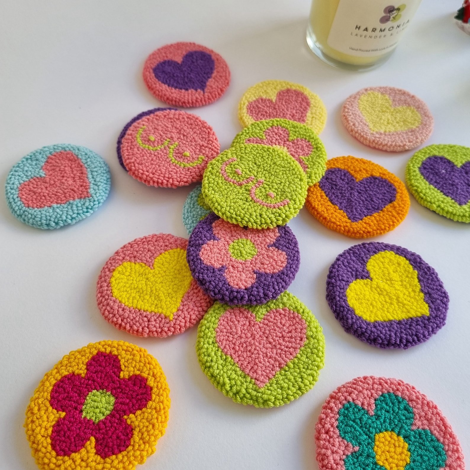 high quality customized small size cute round mug rug punch needle coaster for home decor
