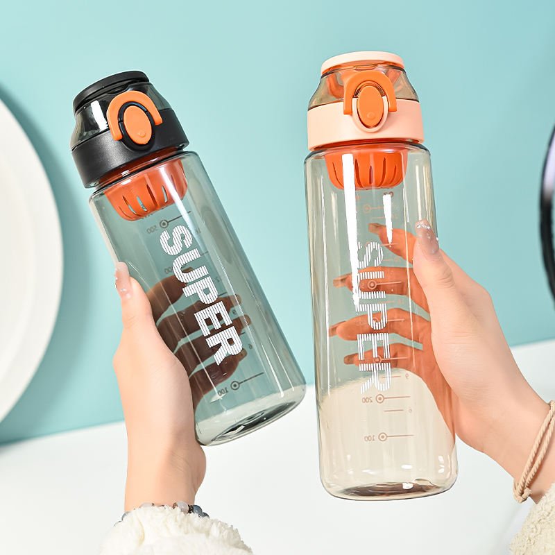 Cheap Price Sustainable Stocked PC Transparent Water Bottles 650ml Plastic Sports Water Bottles With Straw