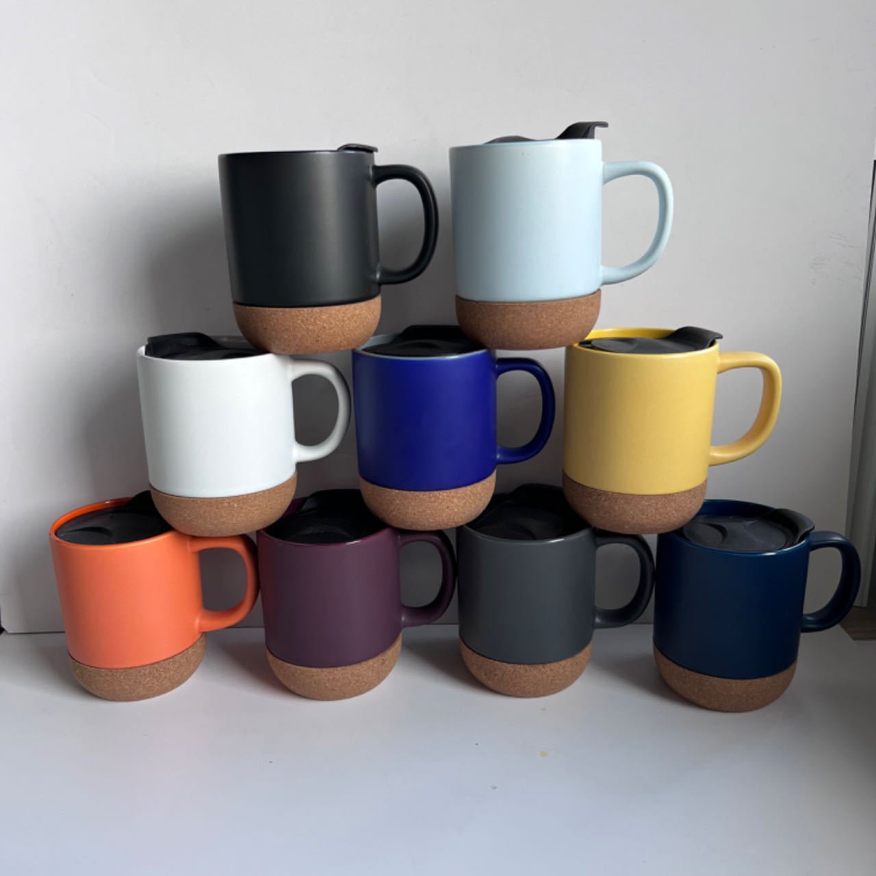 Customised Logo 11oz Porcelain White Printed Christmas Sublimation blank Ceramic Cup Coffee Mugs With cork bottom and lid