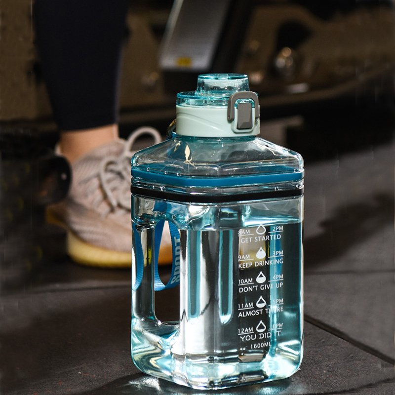 Sale by bulk half a Gallon 77oz 2.2L eco-friendly motivational Water Bottle for Bodybuilding Gym