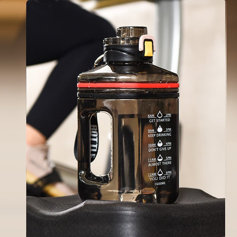 Sale by bulk half a Gallon 77oz 2.2L eco-friendly motivational Water Bottle for Bodybuilding Gym