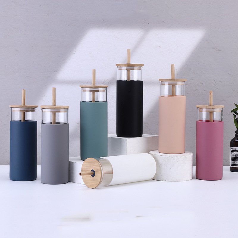 New arrival colorful high borosilicate unbreakable glass water bottle with silicone sleeve and straw
