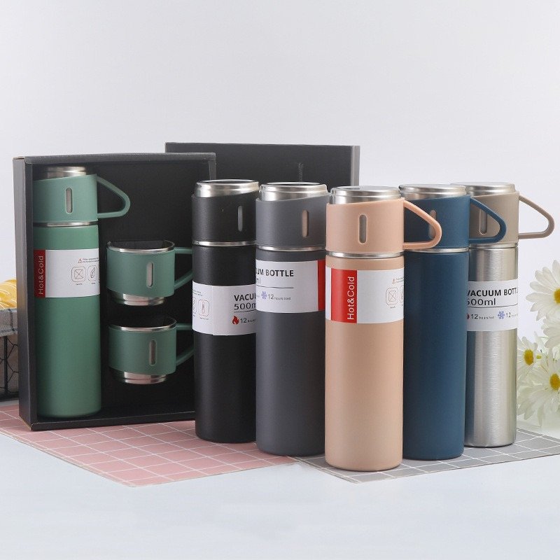 Wholesale Classic Design Stainless Steel Double Wall Vacuum Cup 500ml Travel Thermal Mug Drinkware with 3 Cups for Water