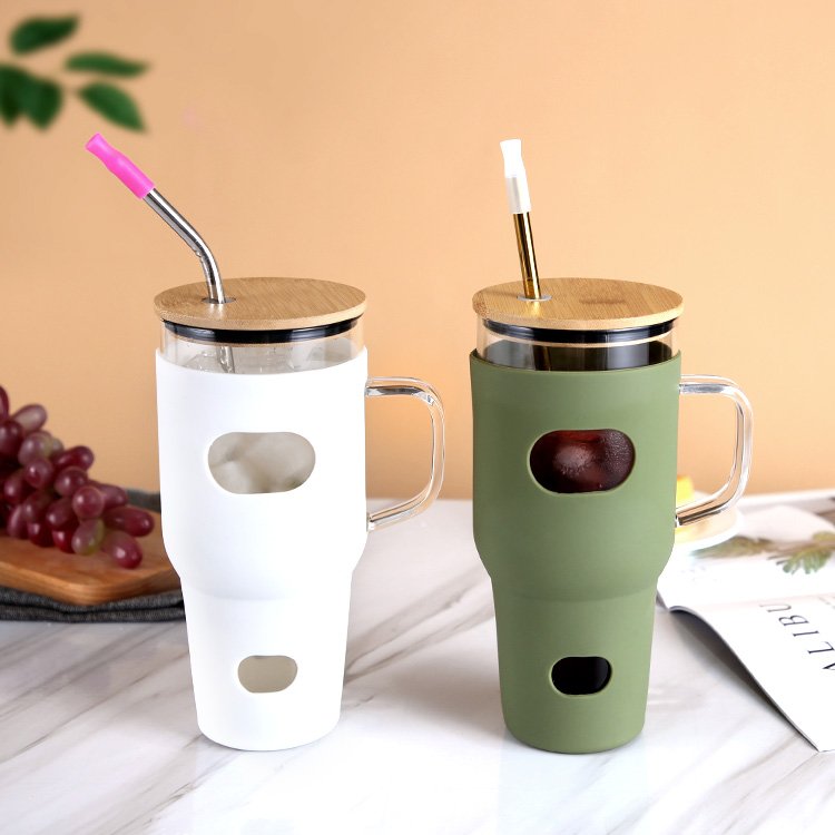 Top Selling Customize 32oz Glass Cup Can With Straw and Lid Juice Tumbler Silicone Sleeve Glass Water Bottle Glass Cup Mugs