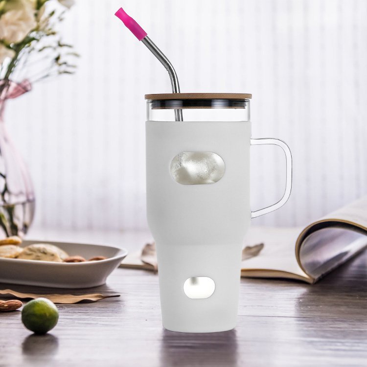 Top Selling Customize 32oz Glass Cup Can With Straw and Lid Juice Tumbler Silicone Sleeve Glass Water Bottle Glass Cup Mugs