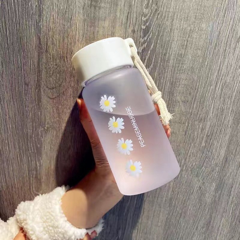 Wholesale Hot Design Summer BPA Free Outdoor Travel Portable Plastic Water Bottle With Lids