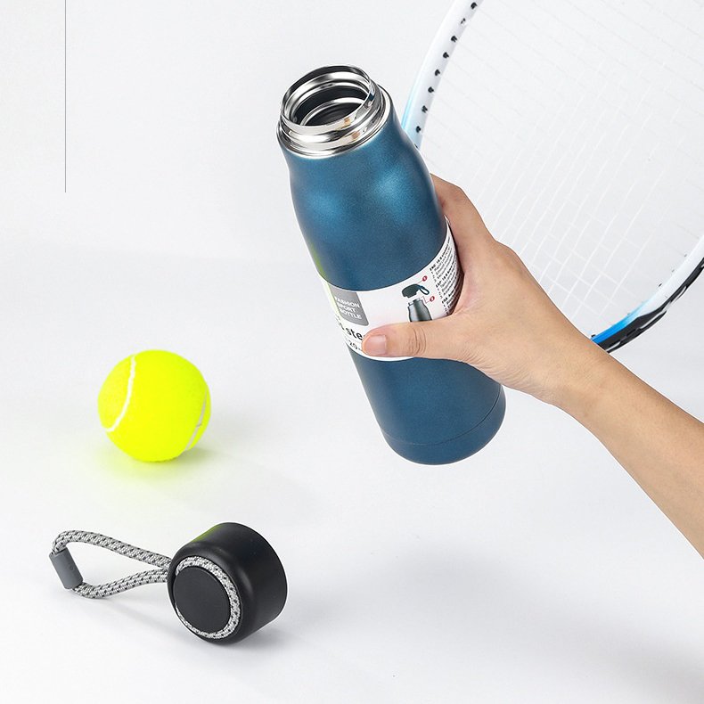 Best Selling Insulated Gym Sport Vacuum Flask Knight's Cup Portable 304 Stainless Steel Vacuum Flask With Rope