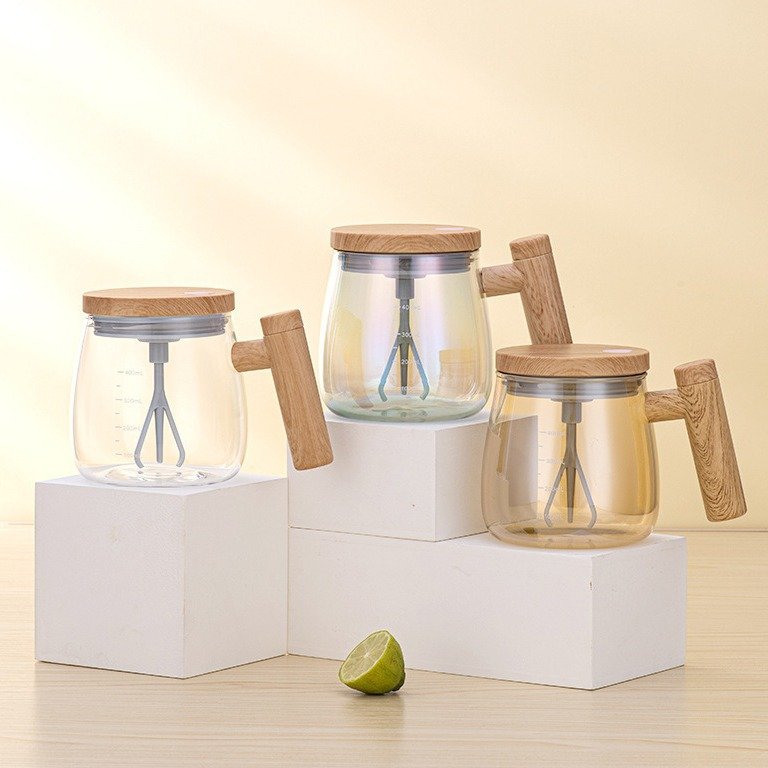 2024 Automatic Magnetic Stirring Coffee Mug Glass Mixing Coffee Tumbler Battery Milk Shake Cup With Wood Handle