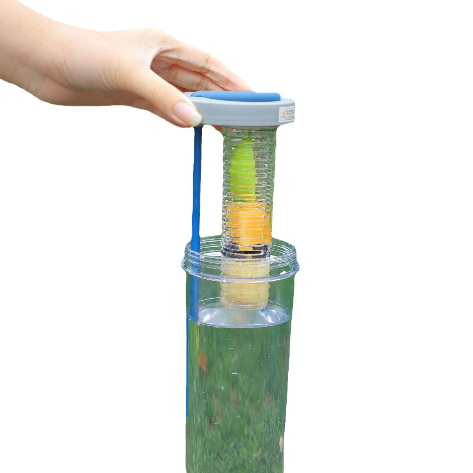 700ml Water Drinking Bottle Portable Clear Plastic Fruit Juice Plastic Tumbler cup with Straw and tea infuser