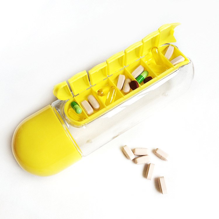Color Box Packing Promotional Gift 700ml Yellow Red Pill Vitamin Organizer Protein Shaker Water Bottle with Pill Box