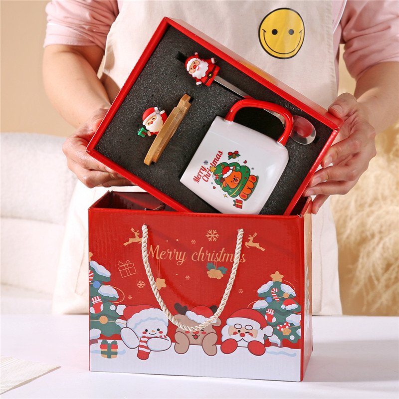 2025 New Arrivals Cute Christmas Tree Ceramic Coffee Mugs Porcelain Xmas Cup with Lid and Spoon Best Christmas Gift Box for Kids