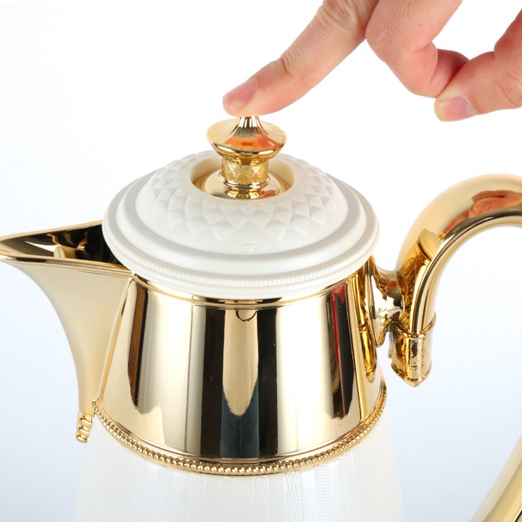 New Coming Y2024 Arabic whole body embossed 700mL White gold Metal Body Glass Vacuum Flask Tea & Coffee set
