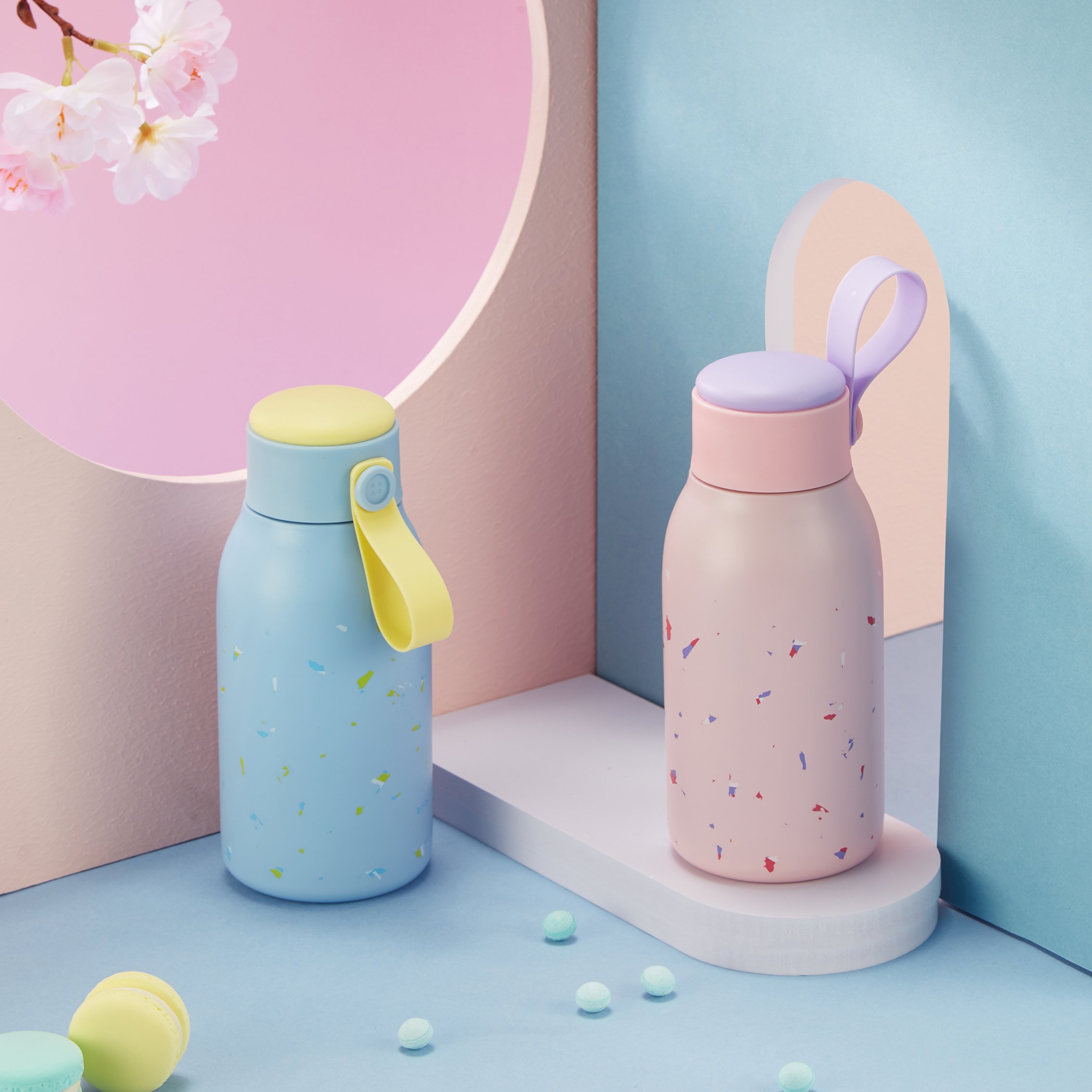 2022 New quarter Sunshine theme 304 stainless steel water bottle with Four colors Lovely for lady and children drink bottle