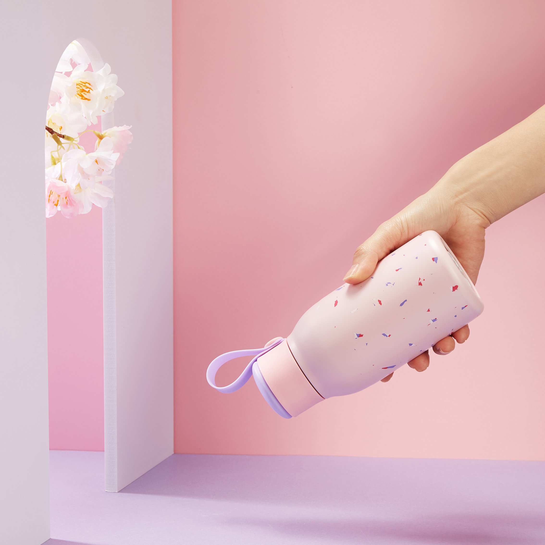 2022 New quarter Sunshine theme 304 stainless steel water bottle with Four colors Lovely for lady and children drink bottle